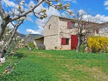 Location Maison à Saint Saturnin d'Apt 6 personnes, Roussillon