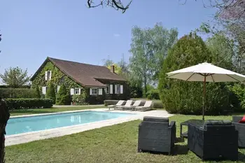 Location Maison à Charrin 10 personnes, Bourgogne