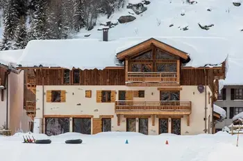 Location Chalet à Champagny en Vanoise 26 personnes