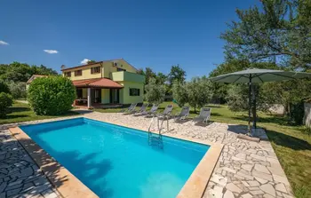 Location Maison à Pavicini 8 personnes, Gajana