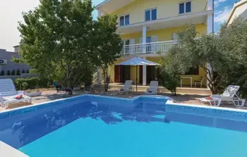 Location Maison à Kastel Novi 12 personnes, Kastel Luksic