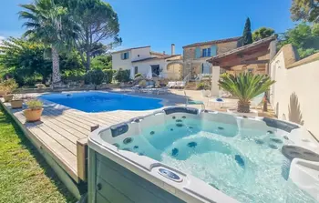 Location Maison à Aigues Vives 8 personnes