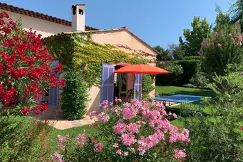 Location Villa à Villeneuve Loubet 14 personnes