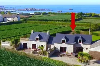 Location Maison à Cléder 8 personnes, Finistère