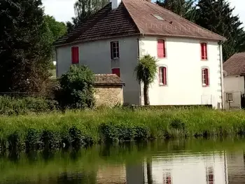 Location Gîte à Bellefontaine 12 personnes, Saint Bresson