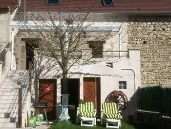 Location Gîte à Saint Germain de Salles 4 personnes, Auvergne