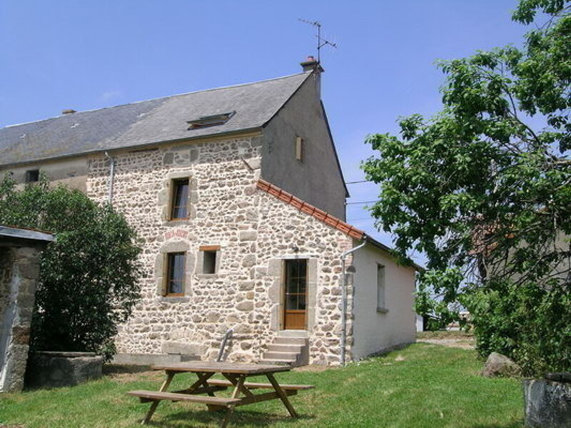 Location Gîte à Nizerolles 8 personnes, Ferrières sur Sichon