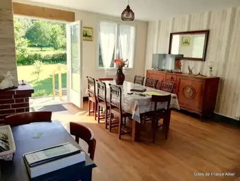 Location Gîte à Couleuvre 6 personnes, Auvergne