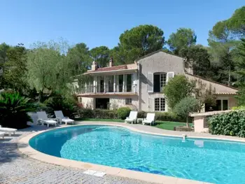 Location Maison à Fréjus 12 personnes