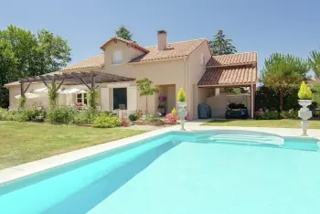 Location Villa à Ecuras Rouzède 8 personnes, Poitou Charentes