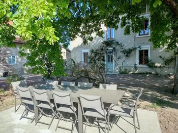 Location Gîte à Neulise 8 personnes, Rhône Alpes