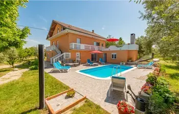 Location Maison à Dracevac Ninski 10 personnes, Razanac