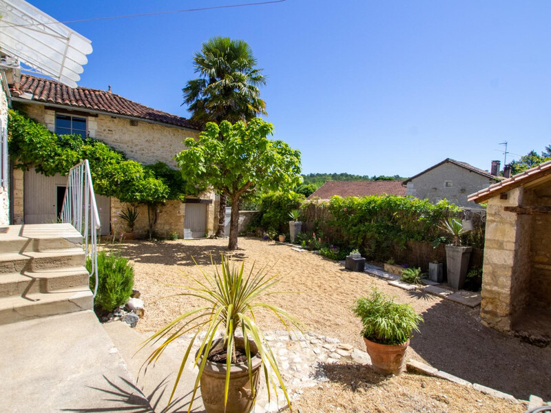 Location Gîte à Champagnac de Belair 10 personnes, Dordogne