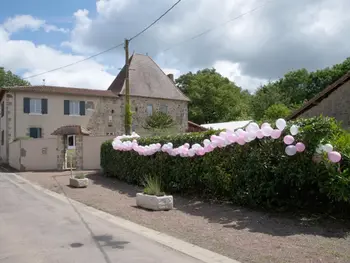 Location Gîte à Esse 15 personnes