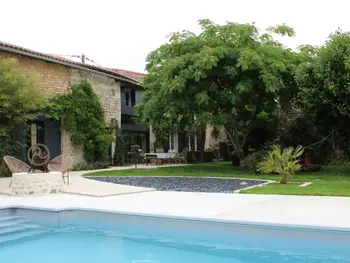 Location Gîte à Fontclaireau 10 personnes, Poitou Charentes