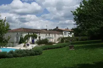 Location Maison à Saint Sauvant 10 personnes, Poitou Charentes