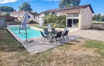 Location Maison à Bazac 6 personnes, Poitou Charentes