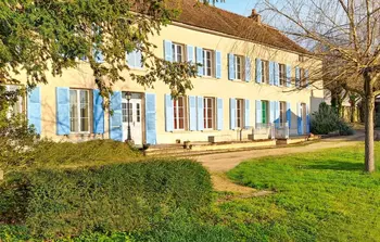 Location Maison à Ravières 14 personnes, Bourgogne