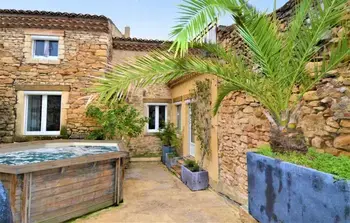 Location Maison à Sabran 8 personnes