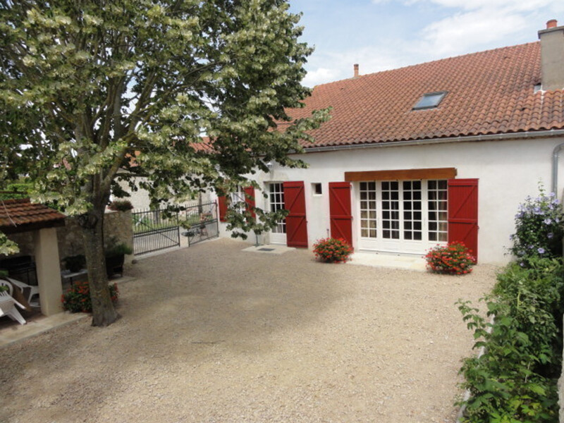 Location Gîte à Charroux   Allier 7 personnes, Allier