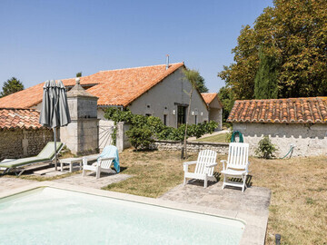 Location Gîte à Saint Paul Lizonne 10 personnes, Dordogne