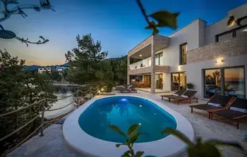 Location Maison à Starigrad 10 personnes, Razanac