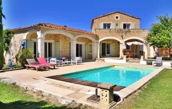 Location Maison à Gordes 10 personnes, Roussillon