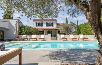 Location Maison à Verquieres 11 personnes, Mouriès