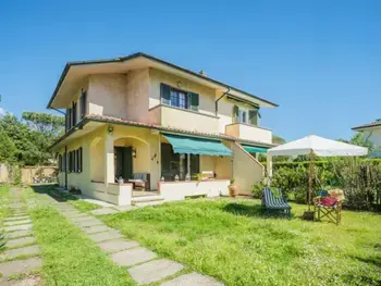 Location Maison à Marina Pietrasanta 8 personnes, Viareggio