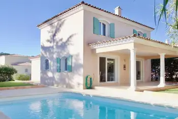 Location Villa à Sainte Maxime 6 personnes