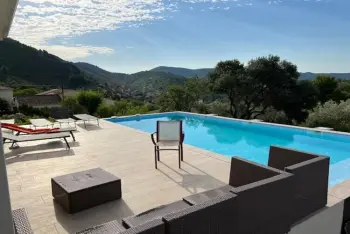 Location Maison à Roquebrun 8 personnes