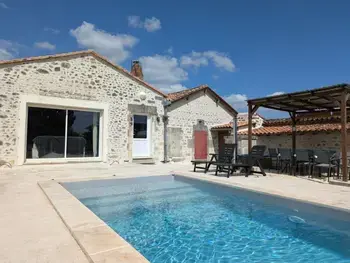 Location Gîte à Magnac Lavalette Villars 8 personnes, Poitou Charentes