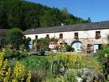 Location Gîte à Esmoulières 8 personnes, Saint Bresson